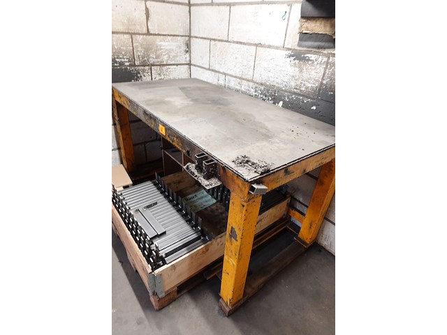 Metalen lastafel - afbeelding 2 van  3