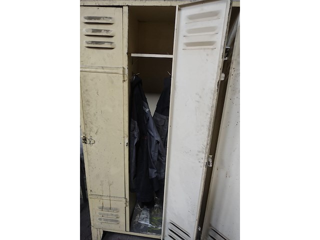 Metalen locker - afbeelding 6 van  7
