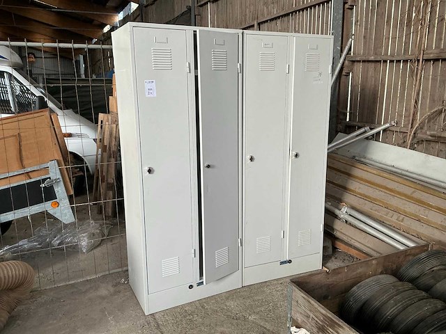 Metalen lockerkast (2x) - afbeelding 1 van  6