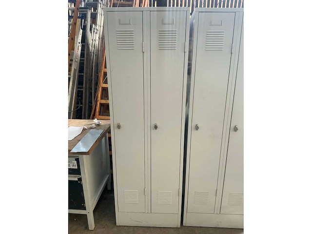 Metalen lockerkast (2x) - afbeelding 3 van  4