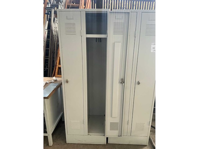 Metalen lockerkast (2x) - afbeelding 4 van  4