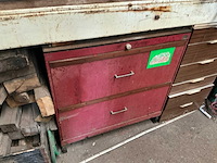 Metalen magazijnkast met persluchtkoppelingen - afbeelding 1 van  11