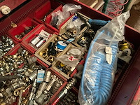 Metalen magazijnkast met persluchtkoppelingen - afbeelding 10 van  11