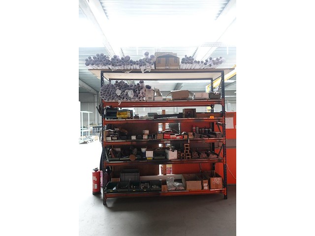 Metalen magazijnrek + inhoud - afbeelding 1 van  10