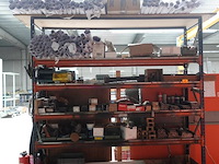 Metalen magazijnrek + inhoud - afbeelding 1 van  10