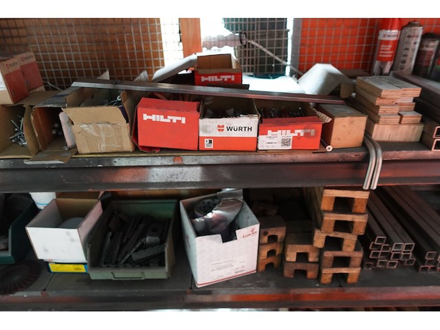 Metalen magazijnrek + inhoud - afbeelding 4 van  10