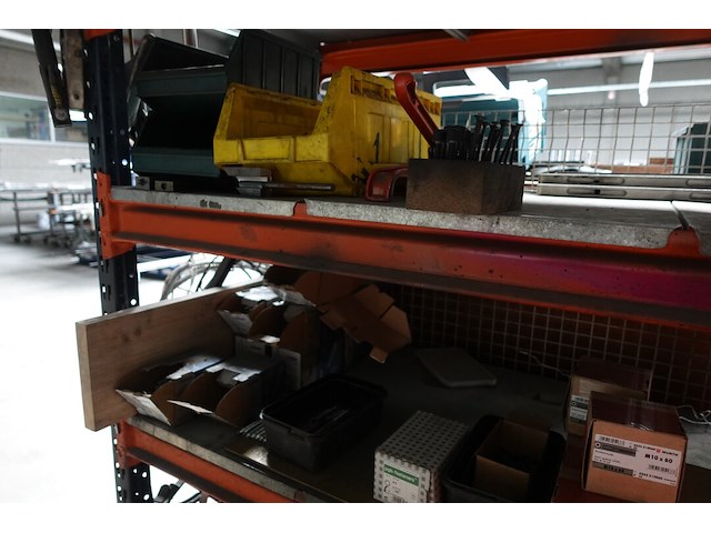 Metalen magazijnrek + inhoud - afbeelding 8 van  10