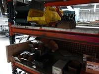 Metalen magazijnrek + inhoud - afbeelding 8 van  10