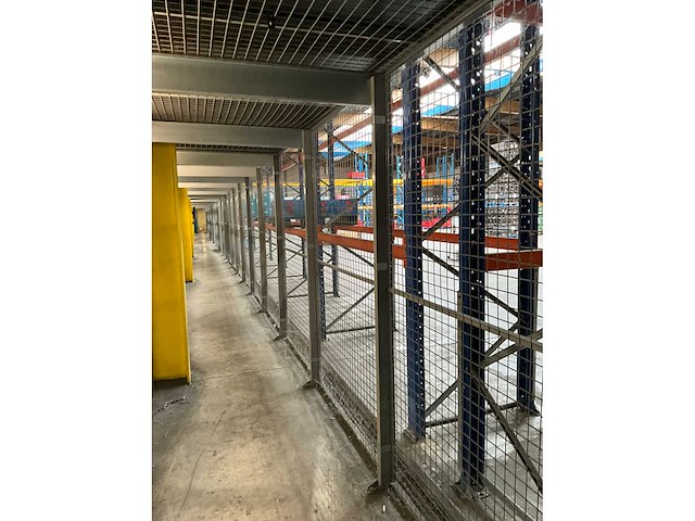 Metalen magazijnveiligheidsgang - afbeelding 6 van  13