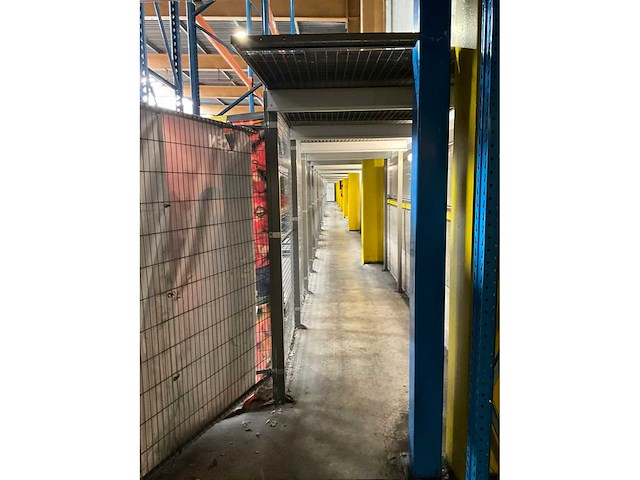 Metalen magazijnveiligheidsgang - afbeelding 3 van  13
