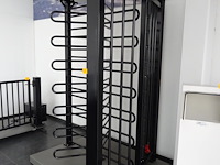 Metalen manshoge draaitrommel - afbeelding 2 van  5