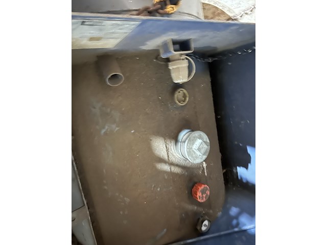 Metalen mazouttank 1200l - afbeelding 2 van  3