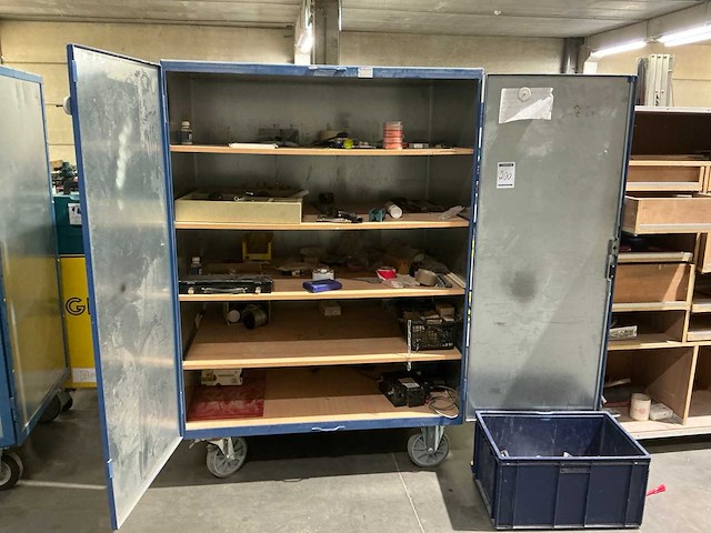 Metalen mobiele gereedschapskast - afbeelding 1 van  5