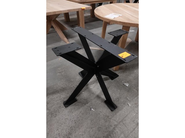 Metalen onderstel - afbeelding 1 van  3