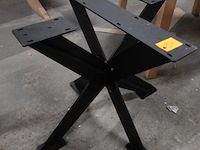 Metalen onderstel - afbeelding 1 van  3