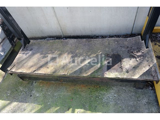 Metalen ondersteuning met profielen - afbeelding 1 van  4