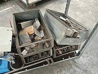 Metalen opbergbak met inhoud (4x) - afbeelding 6 van  6