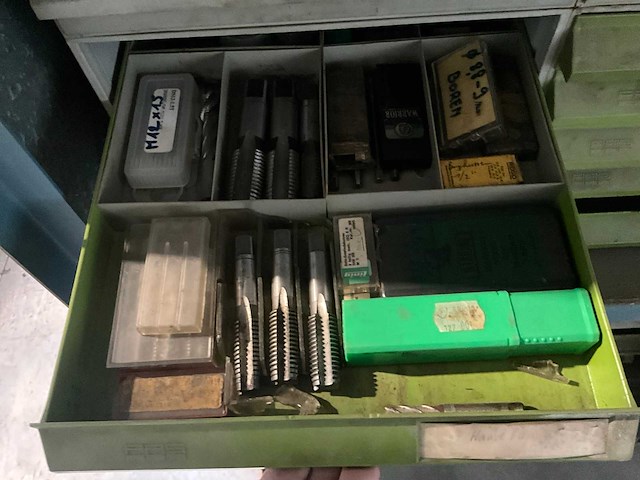 Metalen opbergkast - afbeelding 11 van  13