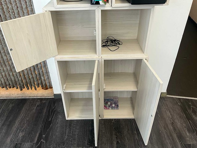 Metalen opbergrek met inhoud (4x) - afbeelding 5 van  24