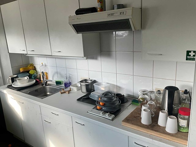 Metalen opbergrek met inhoud (4x) - afbeelding 7 van  24