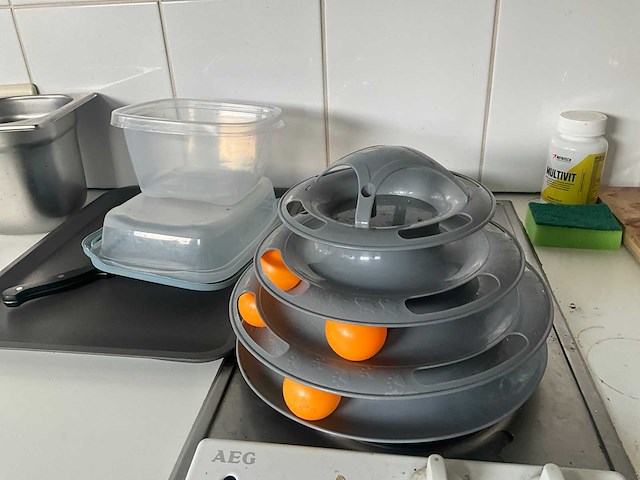 Metalen opbergrek met inhoud (4x) - afbeelding 9 van  24