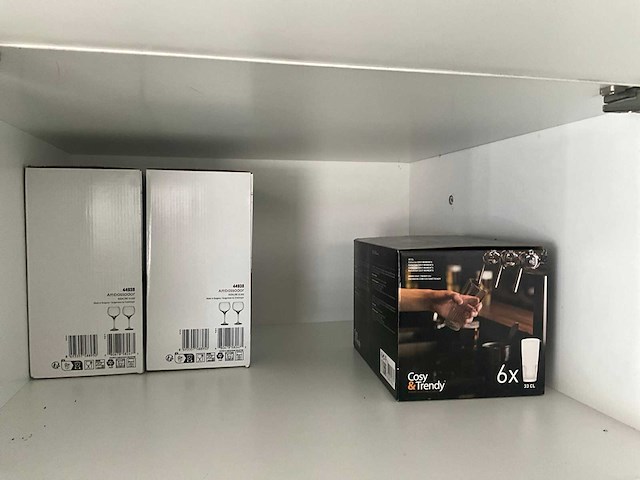 Metalen opbergrek met inhoud (4x) - afbeelding 13 van  24