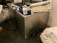 Metalen opbergrek met inhoud (4x) - afbeelding 19 van  24