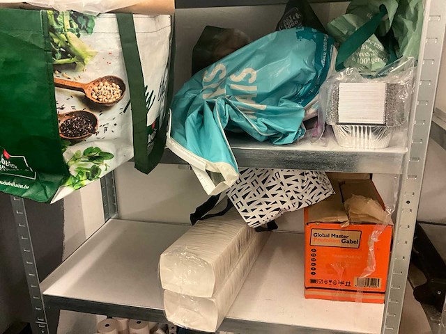 Metalen opbergrek met inhoud (4x) - afbeelding 23 van  24