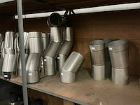 Metalen opbergrek met inhoud - afbeelding 1 van  8