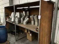 Metalen opbergrek met inhoud - afbeelding 8 van  8