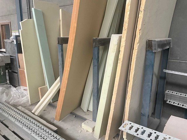 Metalen opbergrek - afbeelding 1 van  7