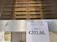 Metalen opstand - afbeelding 2 van  2