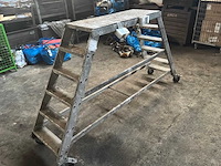 Metalen opstap - afbeelding 2 van  3