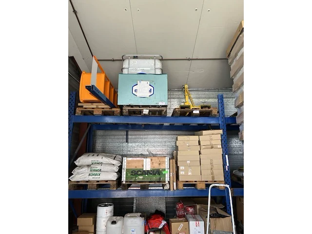 Metalen opvangbak eurol met ibc-container - afbeelding 3 van  3