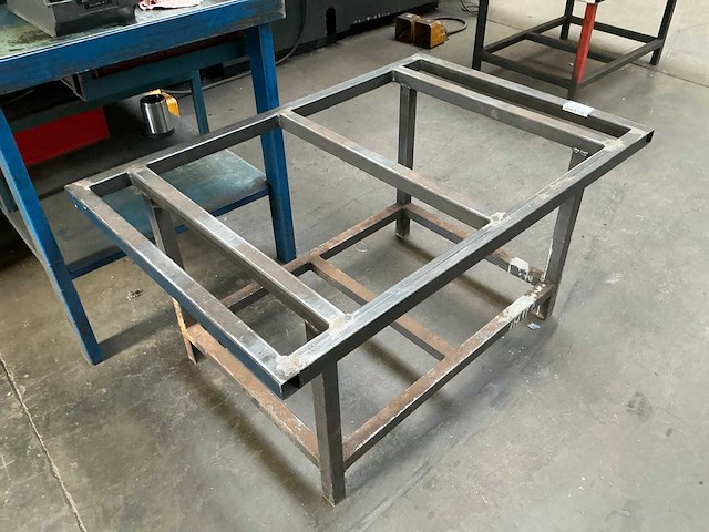 Metalen palletstaander (2x) - afbeelding 2 van  4