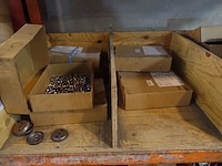 Metalen palletstelling + inhoud - afbeelding 6 van  8