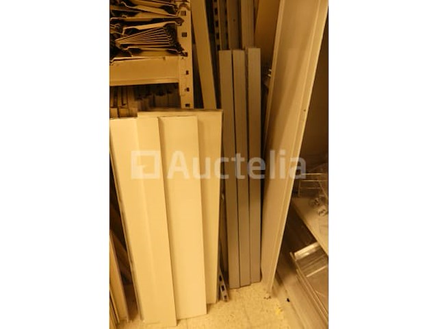 Metalen plankaccessoireset - afbeelding 22 van  28