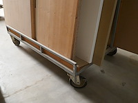 Metalen platenkar met zwenkwielen - afbeelding 3 van  3