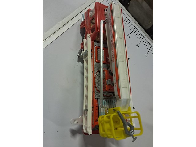 Metalen pompierwagen in slechte staat l 320 mm b 110 mm h150 mm - afbeelding 5 van  8