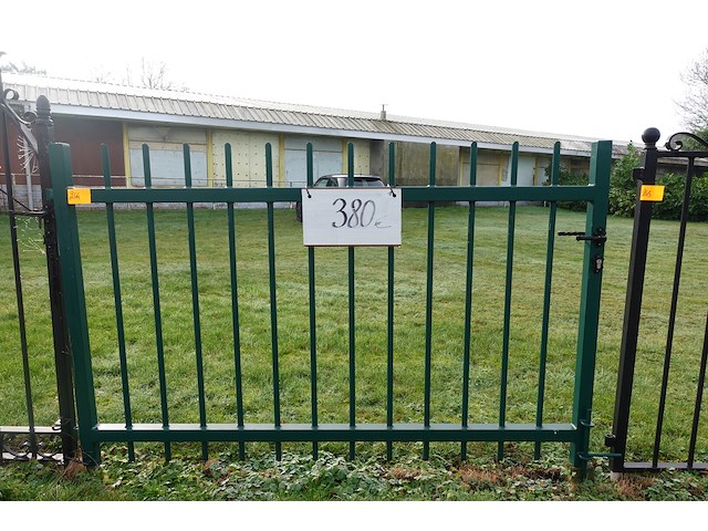 Metalen poort - afbeelding 1 van  5