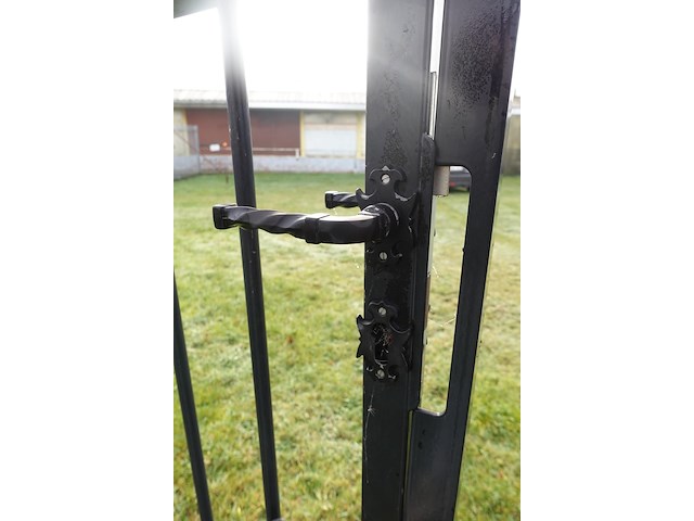 Metalen poort - afbeelding 4 van  7