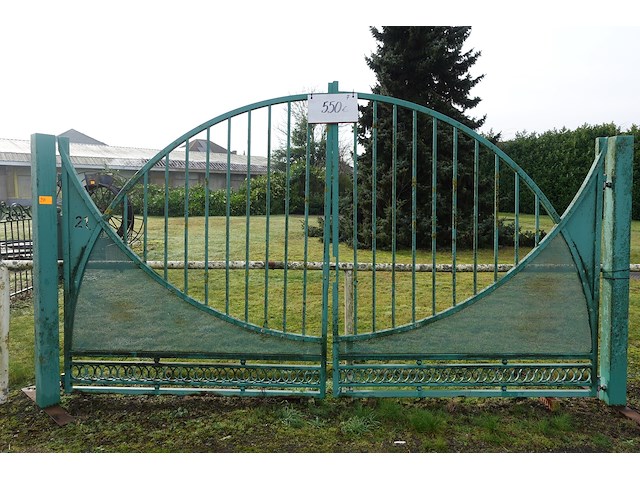 Metalen poort - afbeelding 1 van  6