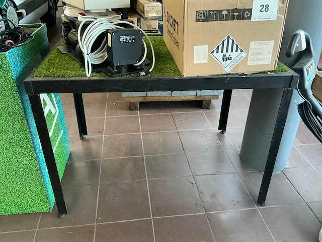 Metalen presentatietafel (12x) - afbeelding 5 van  6