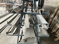 Metalen profielenrek met inhoud - afbeelding 5 van  6