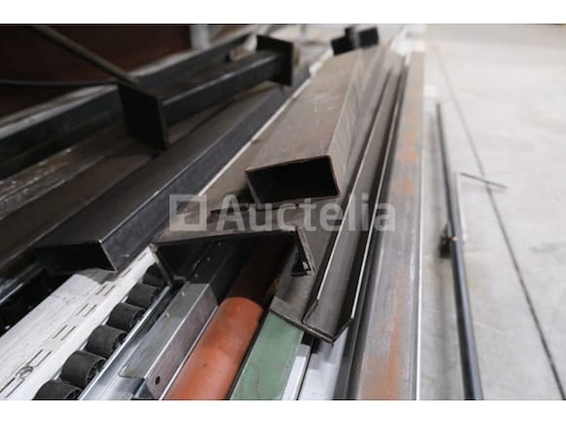 Metalen profielrek met inhoud - afbeelding 5 van  11