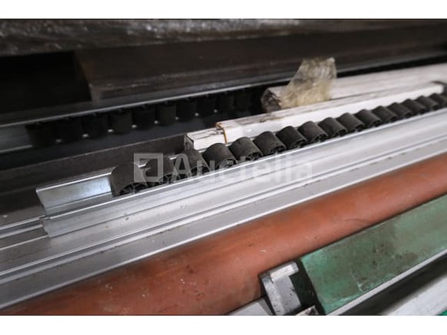 Metalen profielrek met inhoud - afbeelding 10 van  11