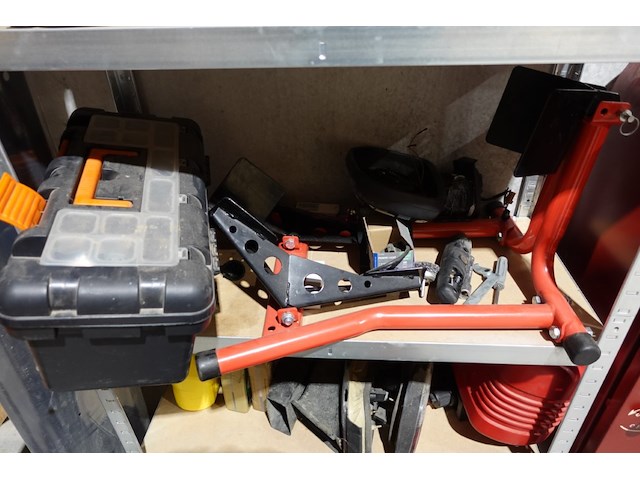 Metalen rek + inhoud - afbeelding 4 van  6