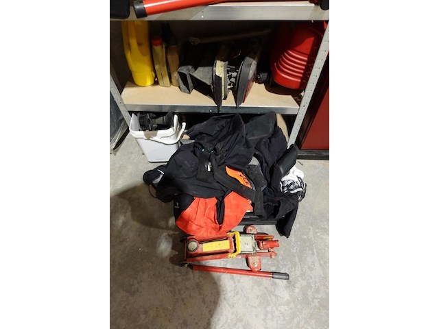 Metalen rek + inhoud - afbeelding 6 van  6