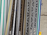 Metalen rek + inhoud - afbeelding 4 van  4