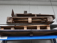 Metalen rek + inhoud - afbeelding 4 van  7